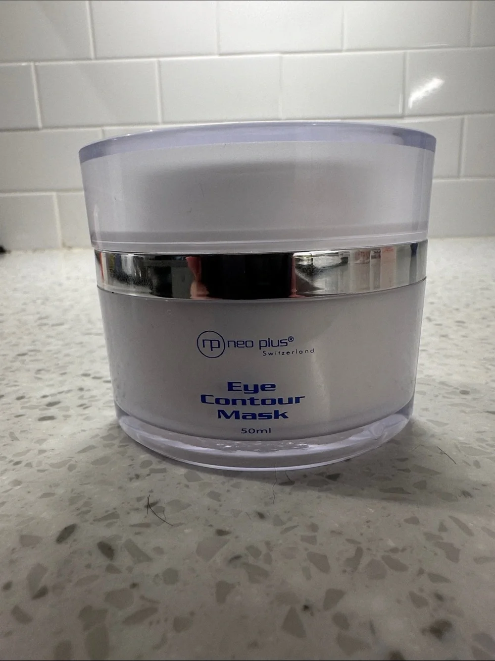 Neo Plus Eye Contour Mask — White Eye Cream. Not used and unopened